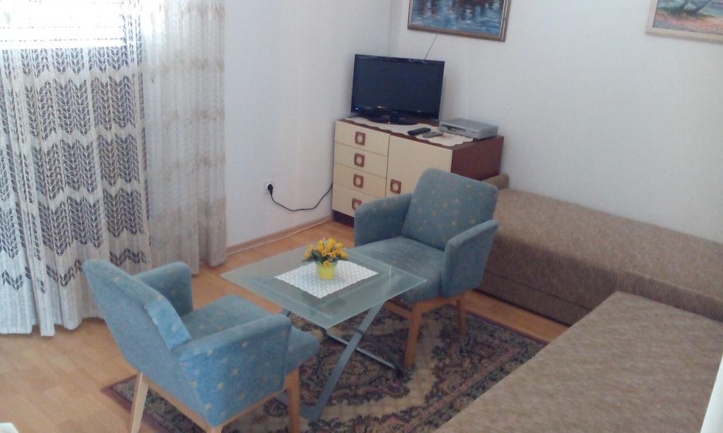 Apartment Basic Petrčane Exterior foto